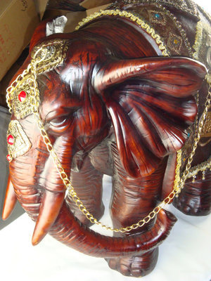 招財(cái)進(jìn)寶，家居添彩——探訪天津市河西區(qū)歐飾美家工藝品經(jīng)銷中心的特大號(hào)樹脂象擺件